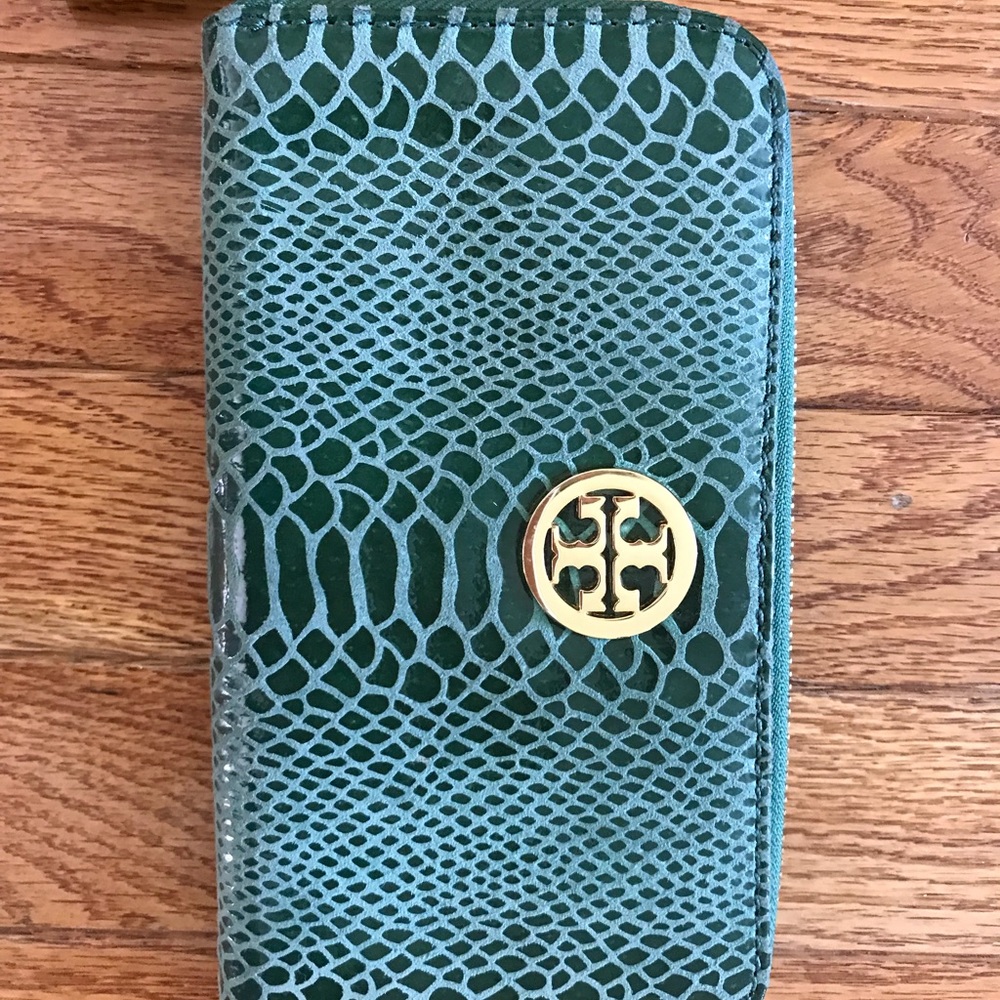 Tory Burch wallet